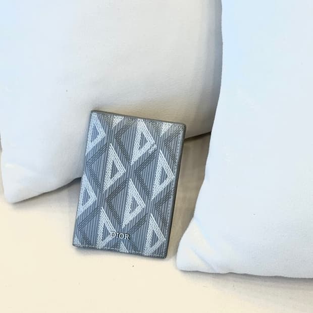 디올 그레이 CD 다이아몬드 카드지갑 (정품)