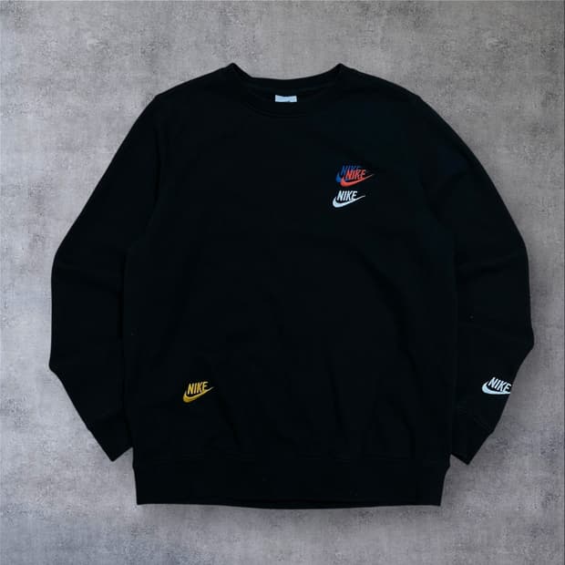 나이키 멀티 로고 블랙 맨투맨