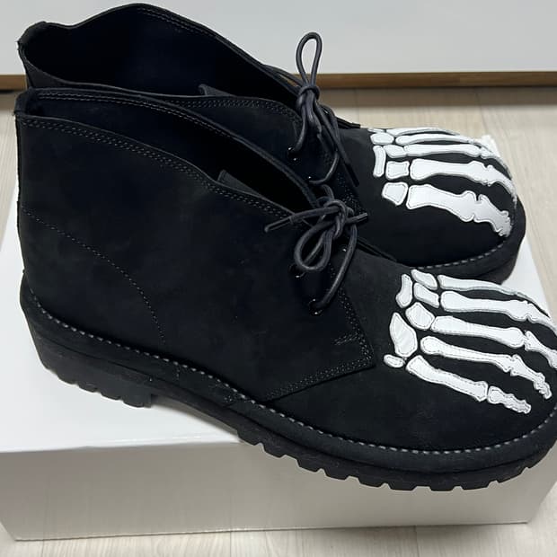 솔로이스트 본 슈카 부츠 