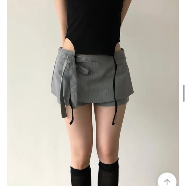 딥스웨이 스트라이프 스트랩 스커트