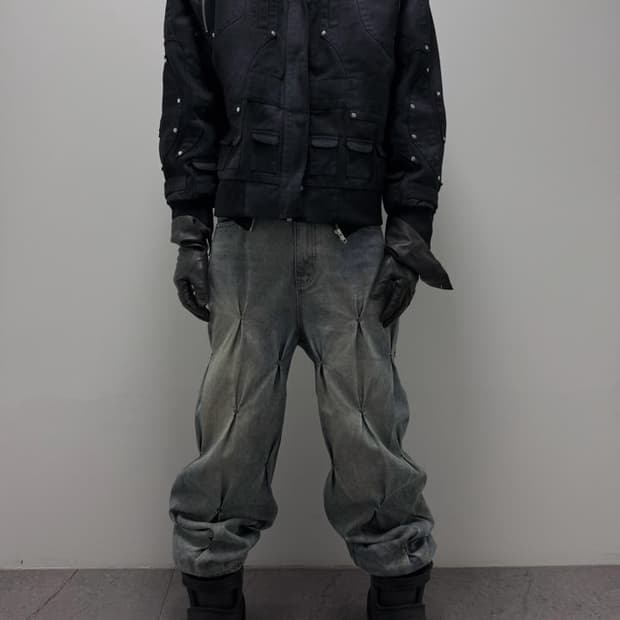 VTG STUD TUCK DETAIL DENIM JEANS