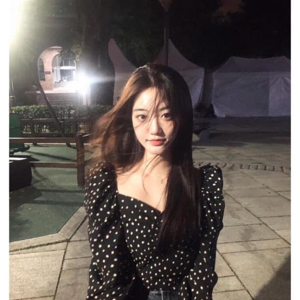 제니오  도트 블라우스 1회 착용