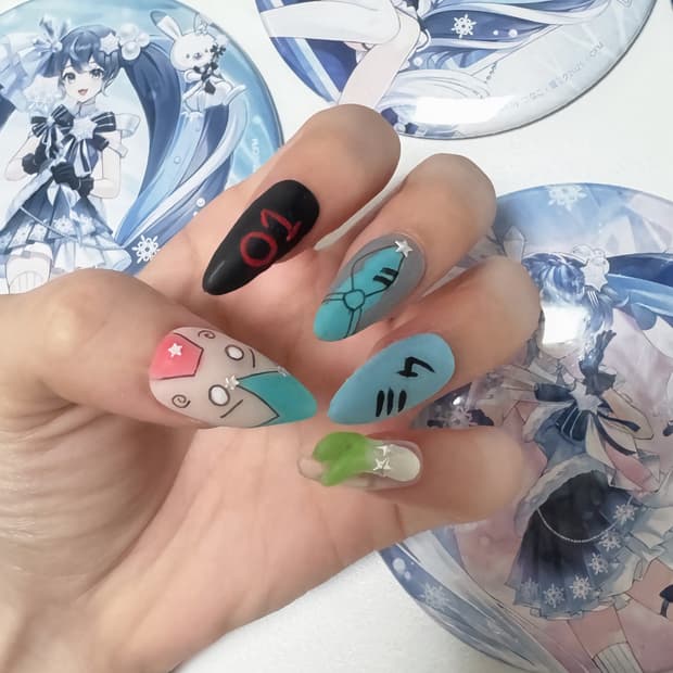 미쿠 수제 네일팁 드로잉