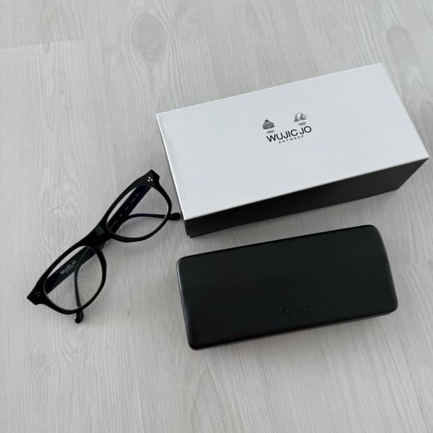 Wujic Jo A411 블랙 안경