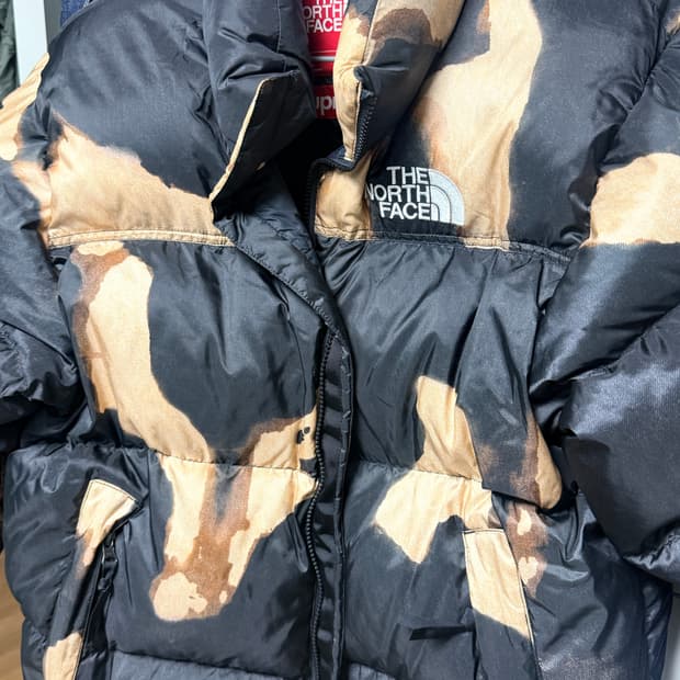 슈노 슈프림X노스페이스 콜라보 눕시 블리치 라지