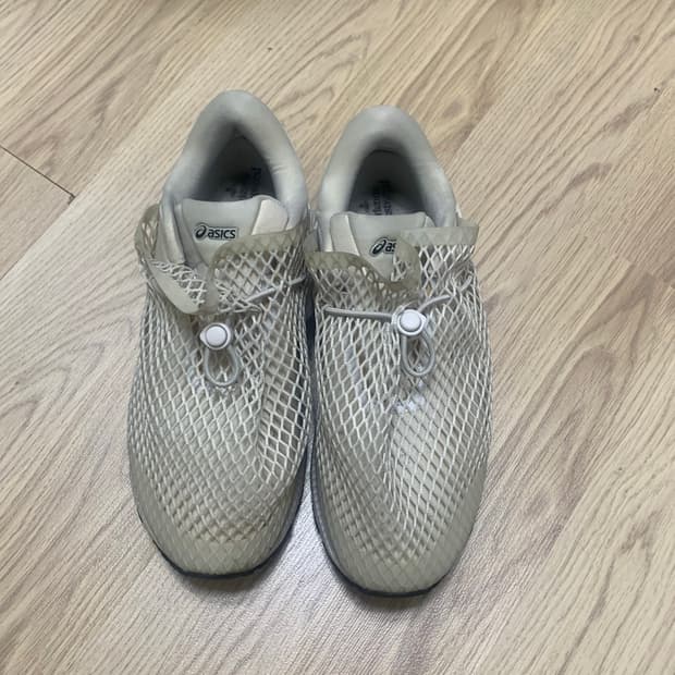 아식스 비비안웨스트우드