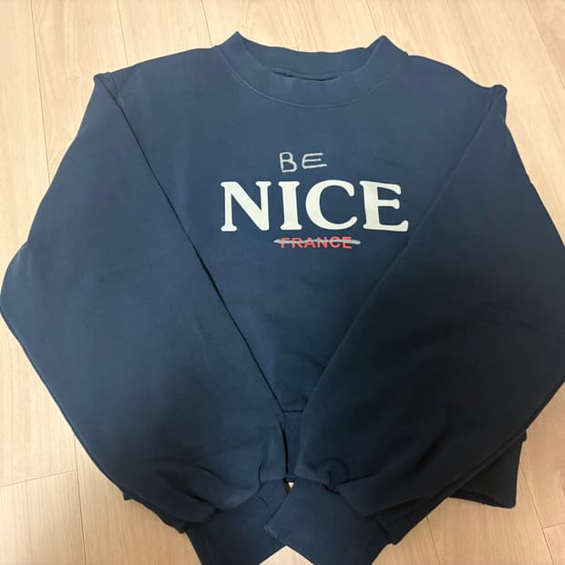발렌시아가 be nice 맨투맨 (여성용)