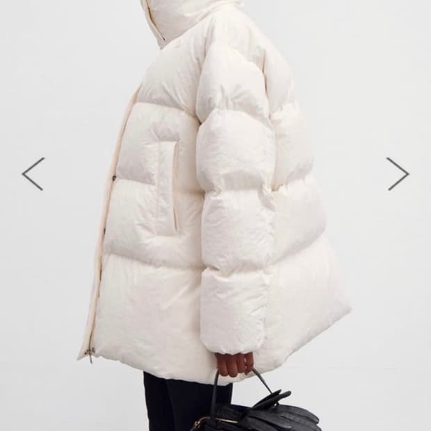 렉토 샤이닝 퀼티드 구스다운 패딩 크림