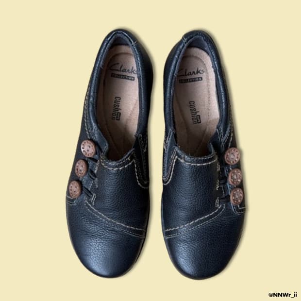 CLARKS MARY JANE BLACK