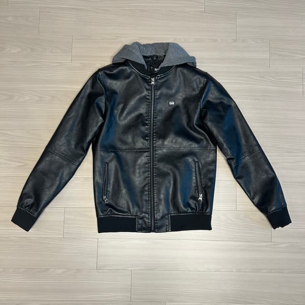 리 레더자켓 모자탈부착가능