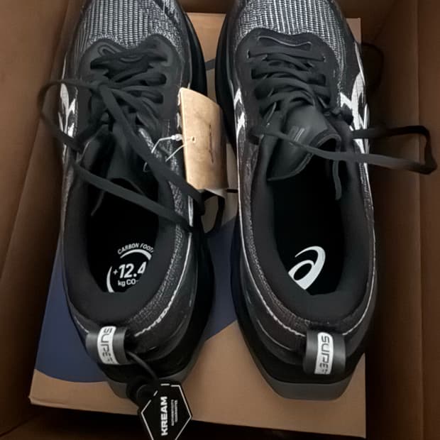 아식스 슈퍼블라스트 2 블랙 화이트 245