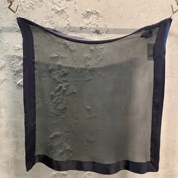 스포트막스 실크 시스루 보더 스카프 차콜