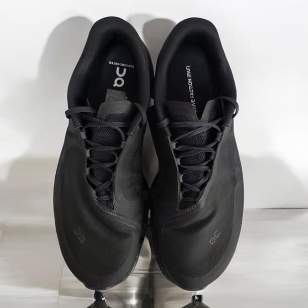 (280)온러닝 x 파프 클라우드몬스터 2 블랙 마그넷