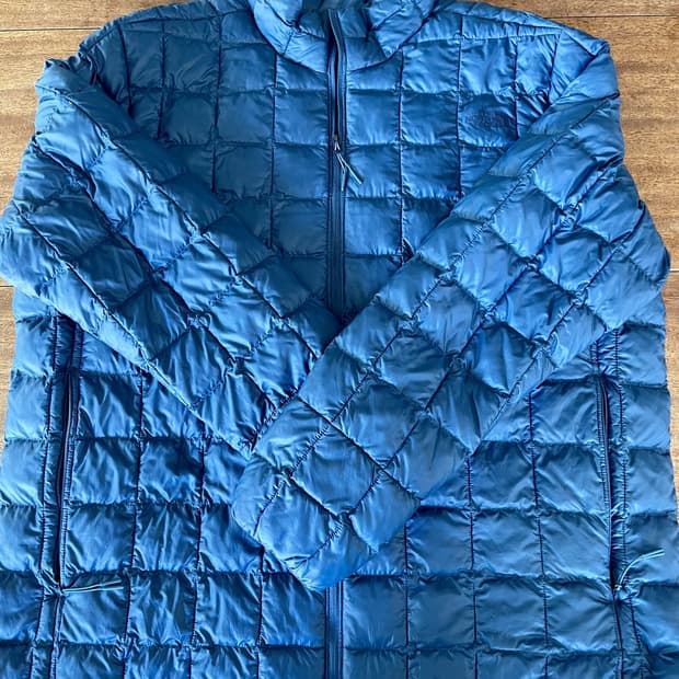 노스페이스 써모볼 에코 경량 자켓 블루 패딩