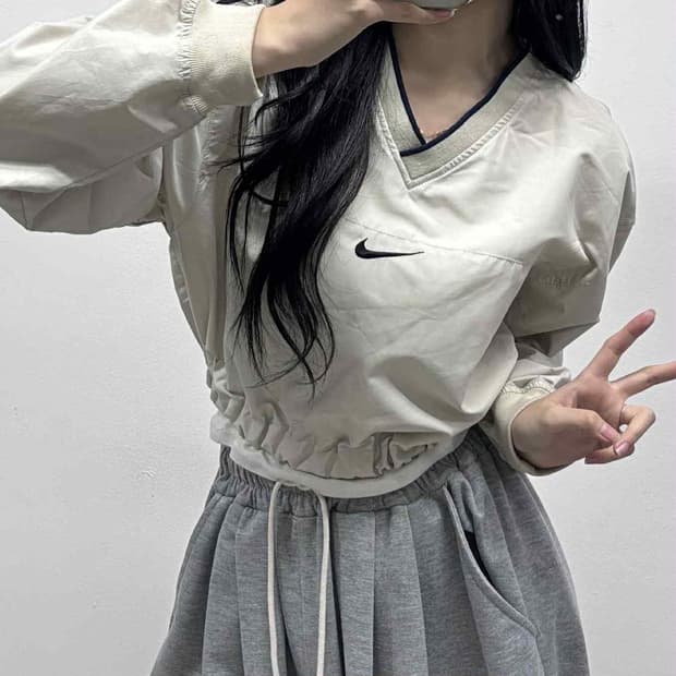 나이키 00s 솔로 스우시 베이지 리메이크 크롭 윈드브레이커 웜업(L)