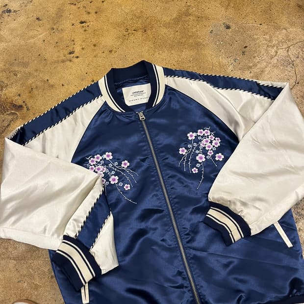 [정품/M] 언더에어 벚꽃 자수 스카쟌 자켓 b14