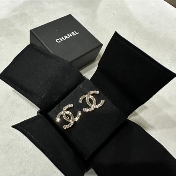 샤넬 귀걸이 새상품급(정품) 