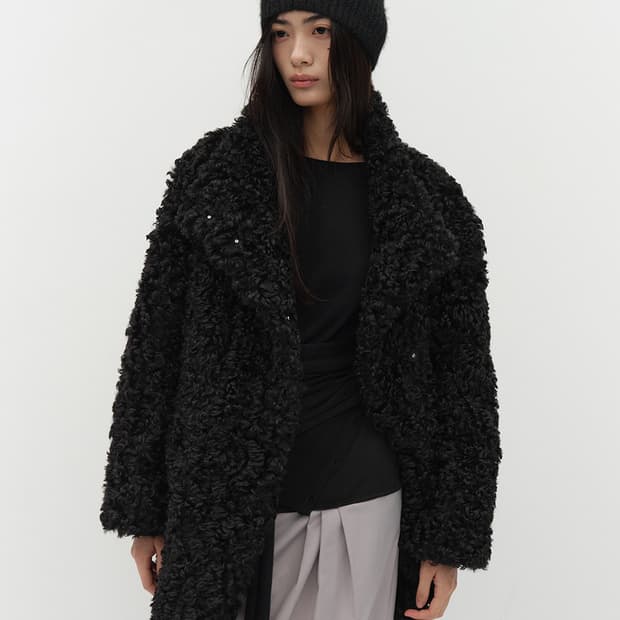 로우타이드 컬리 퍼 코트