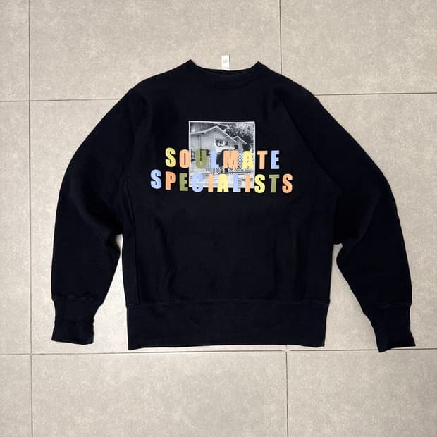 advisory board crystals 맨투맨 1size