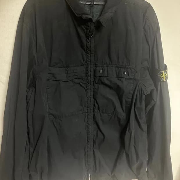 (오늘만) 스톤아일랜드 와펜 오버셔츠 20fw 블랙 xl 집업