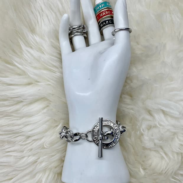 마크제이콥스 로고 토글 체인 팔찌