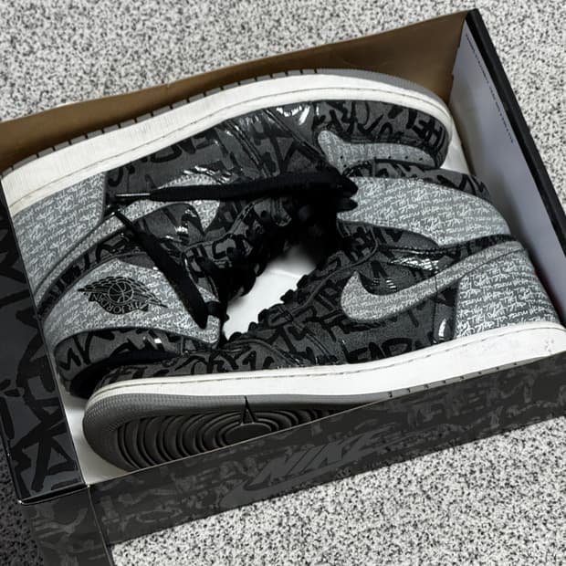 조던1 하이 리벨리어네어