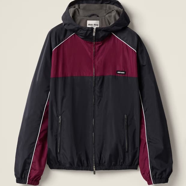 [44] 미우미우 테크니컬 실크 블루종 재킷 아마레나 레드 색상