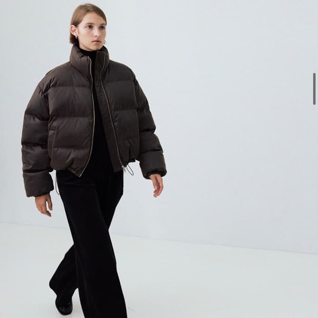 LE 르 브라운 크랙 페이크 레더 하이넥 다운 패딩 점퍼 F