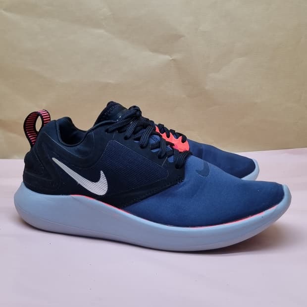 나이키 루나솔로 여성운동화235