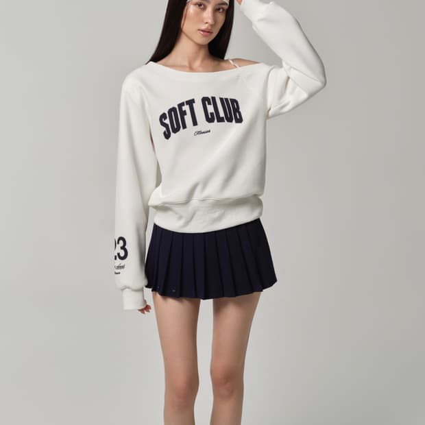 새상품 클리시어 25 SOFT line sweatshirt 맨투맨 화이트