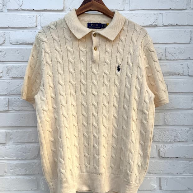 폴로 아이보리 꽈베기 반팔 카라니트
