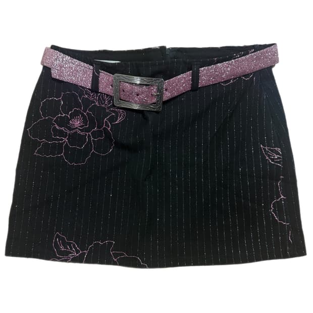 Y2K 2000‘s 핑크 반짝이 벨트 & 꽃 디테일 미니 스커트 