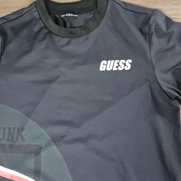 GUESS 게스 기능성 반팔티 145  여성 XS
