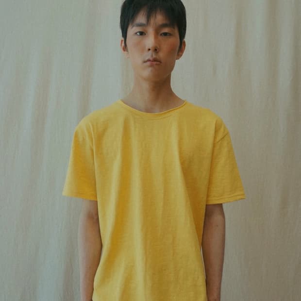 최영(choieyoung) sunny yellow half t-shirt