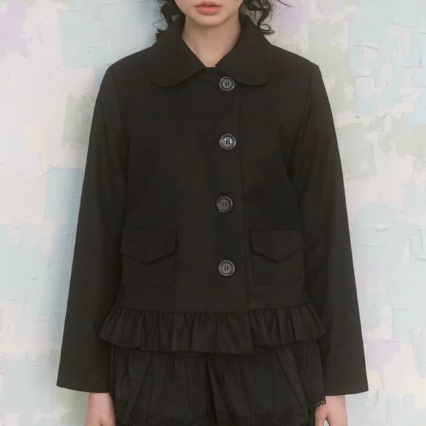 나이엔 도트 버튼 프릴 자켓