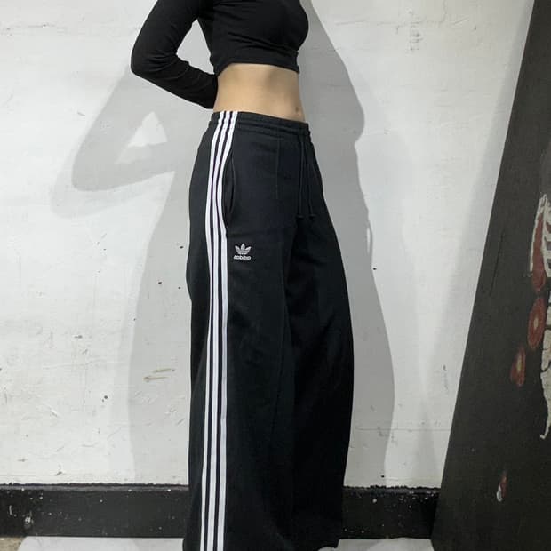 아디다스 블랙 와이드 치마바지 하카마 발렌시아가 핏 추리닝 트랙 팬츠 M