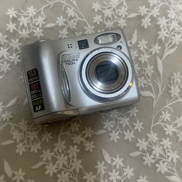 작례) nikon coolpix 7600