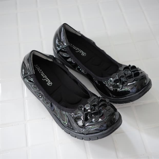 Balancoire vintage flat shoes