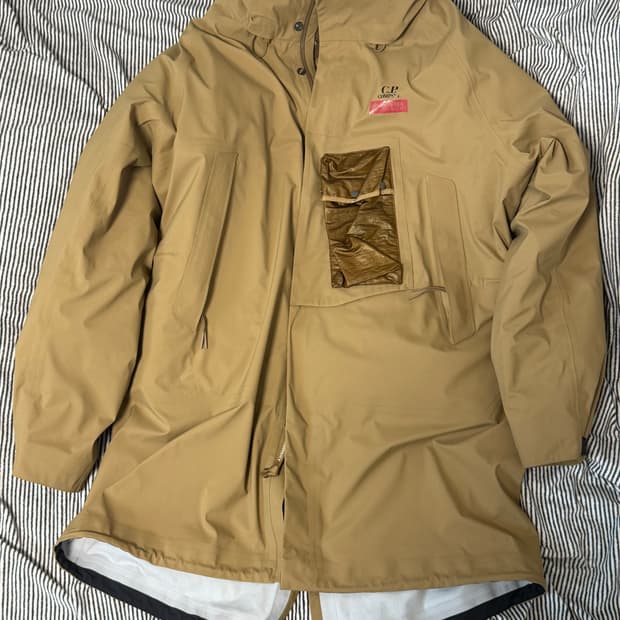 Cp company 씨피컴퍼니 인피니움 고어텍스 피쉬테일 야상