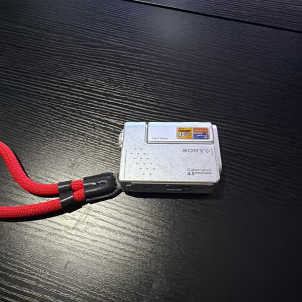 소니 샤이버샷 f-77 4.0