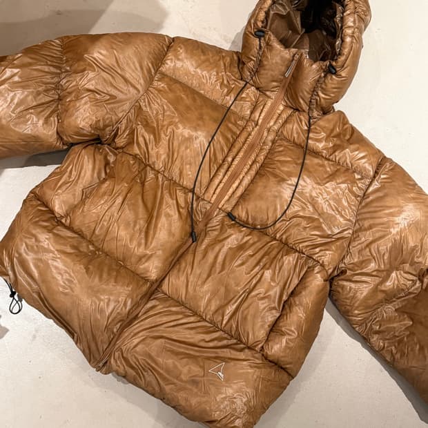 로아 하이킹 패딩