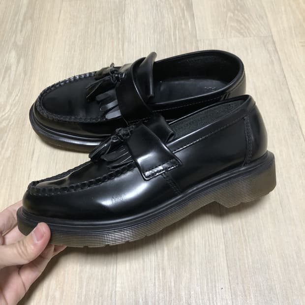 (230) 닥터마틴 Dr.martens 아드리안 태슬 로퍼 블랙