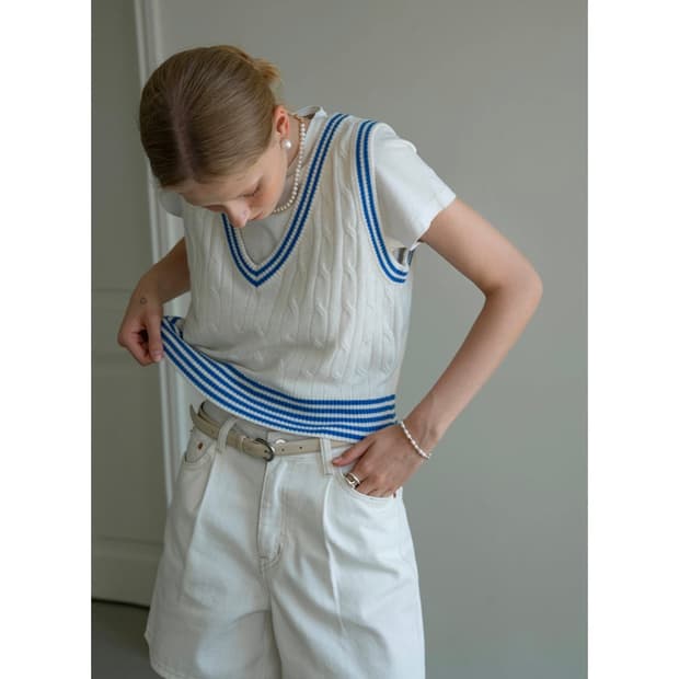 시야쥬 화이트 니트 베스트