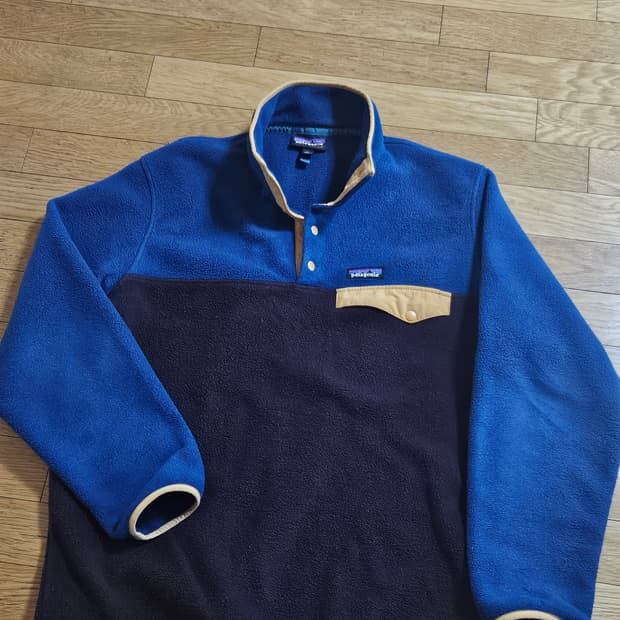 파타고니아 신칠라 옵시디안 플럼 라지 플리스 후리스