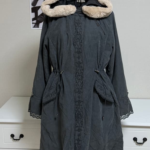 엑시즈팜 레이스 야상