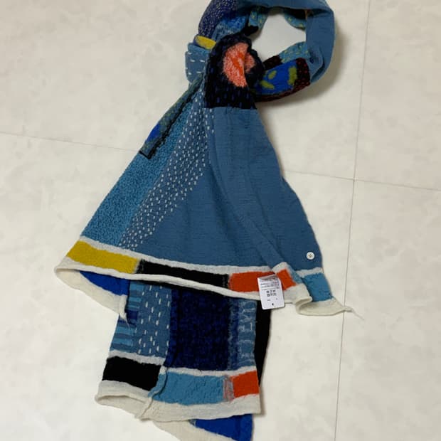 캐피탈 쉬링크 플리스 울 스페이스 가베 스카프