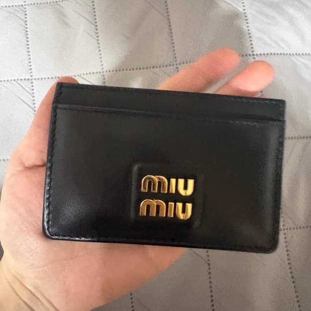 미우미우 카드지갑