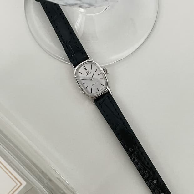 OMEGA Genève oval winding watch/오메가 시계