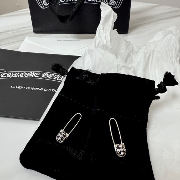 크롬하츠 세이프티 이어링 좌우