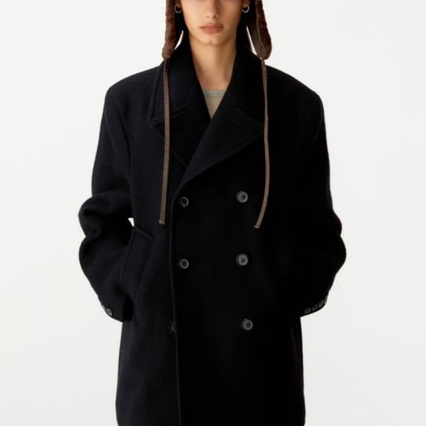 Coor 쿠어 버진 울 브로큰 브러쉬 피 코트 (블랙)